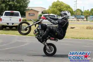 Learn to wheelie with Superbike-Coach